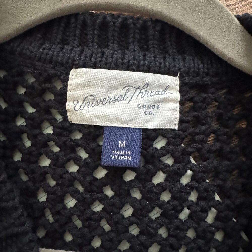 Universal Thread | EUC Openwork Crochet Sleeveless Sweater Tank Top Black Medium - Picture 11 of 12